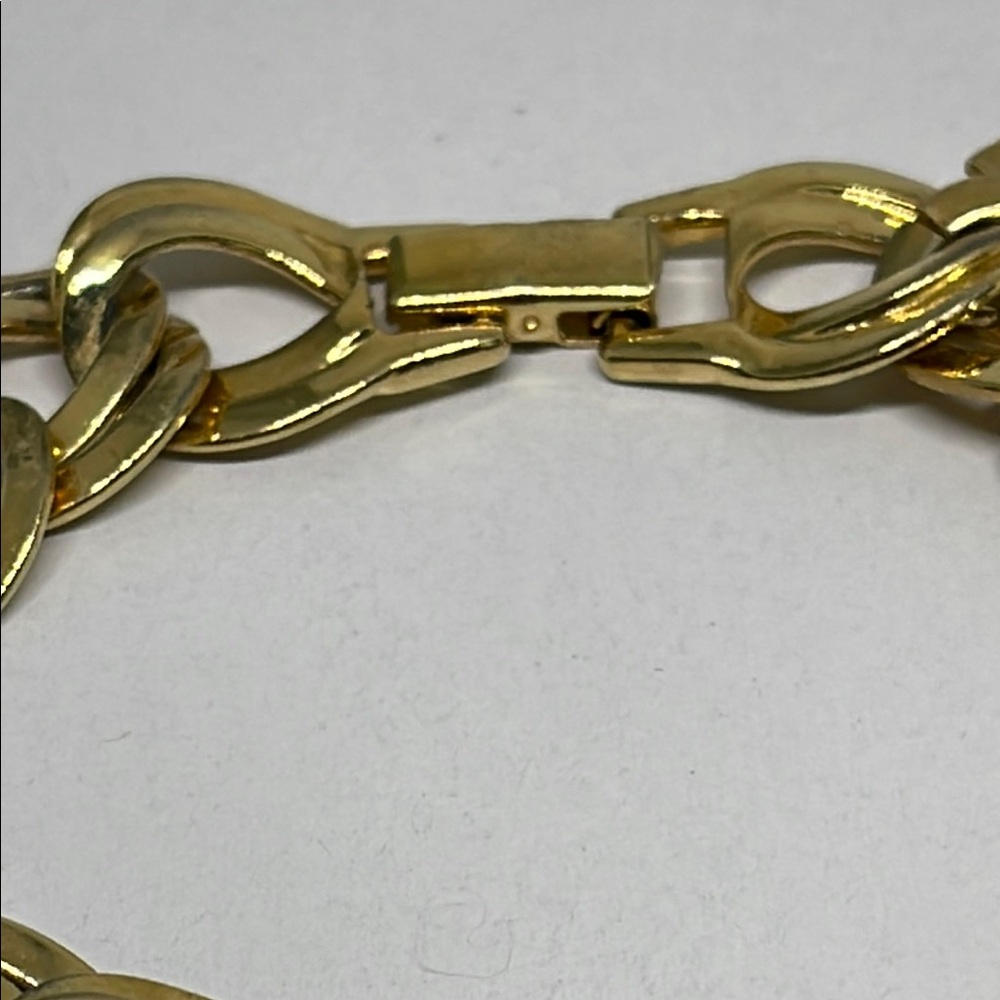 Vintage Chunky Gold Chain Bracelet - Picture 4 of 13